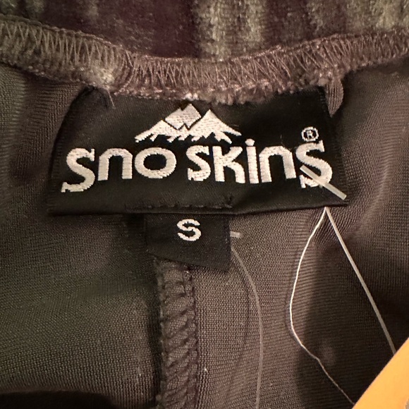 SNO SKINS VELVET MAXI SKIRT SMALL NWT - Picture 4 of 6